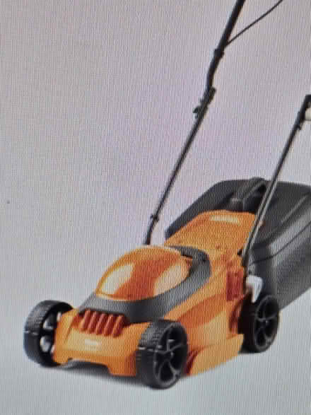 Photo of Working Lawnmower (Sandy SG19) #1