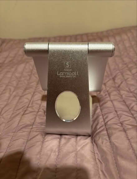 Photo of free Phone holder (Dublin 15) #2