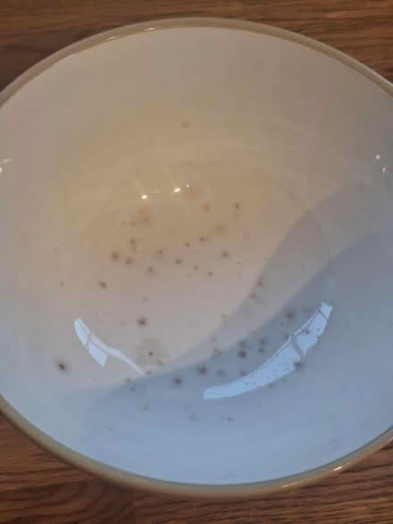 Photo of free 24cm Vintage mixing bowl, but (Havant PO9) #2