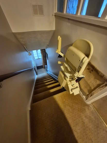 Photo of free Brooks ultraglide 120 stairlift (Northchurch HP4) #3