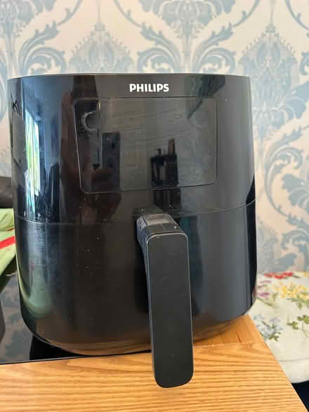 Photo of free Philips airfryer (Major's Green B90) #1