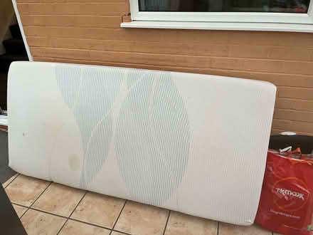 Photo of free Single memory foam mattress (Far Cotton NN4) #1