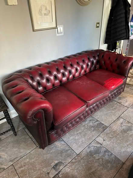 Photo of free Settees and swivel chair useable condition (Brighouse HD6) #3