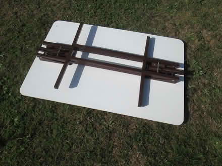 Photo of free Table with folding legs (Southchurch SS2) #2