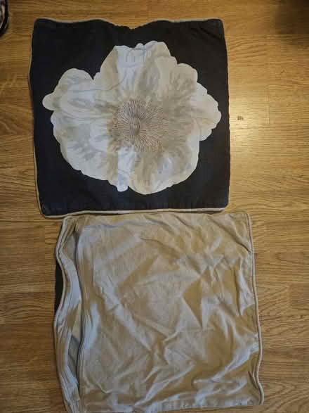 Photo of free 4 x cushion coverd (E4 Chingford) #1