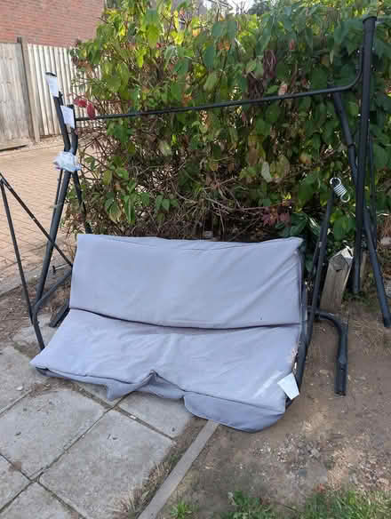 Photo of free Garden swing ( No canopy) (Luton , LU1) #1