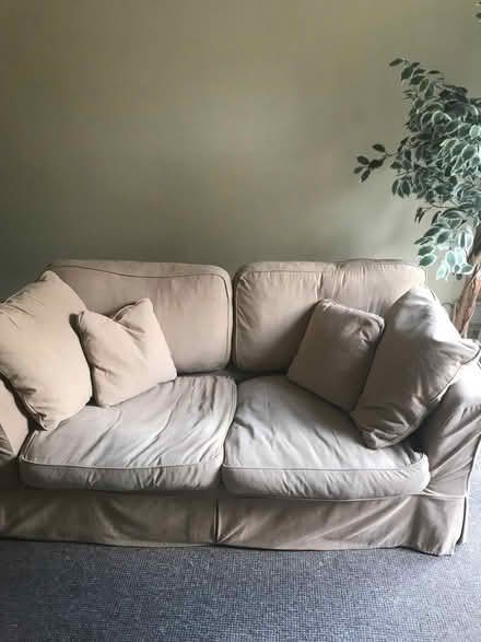 Photo of free Pair of matching sofas (HU17) #2