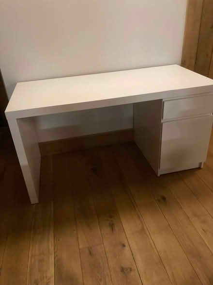 Photo of free IKEA desk (Yeaton SY4) #1