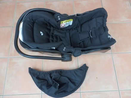 Photo of free Jole Juva lightweight baby car seat (Five Oaks RH14) #1