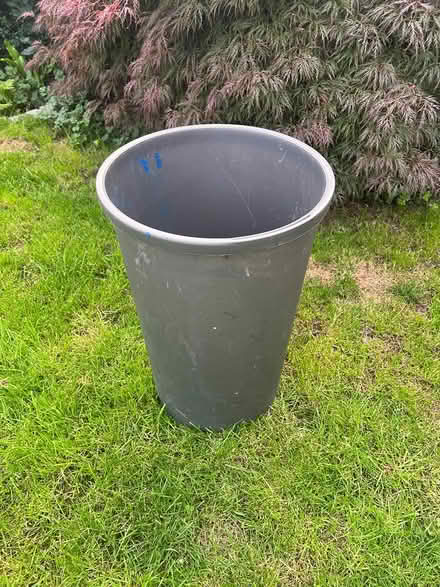 Photo of free Plastic bin (Bromsgrove B61) #3