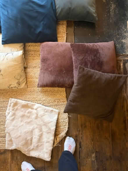 Photo of free Variety of cushions (BA15 central BOA) #3