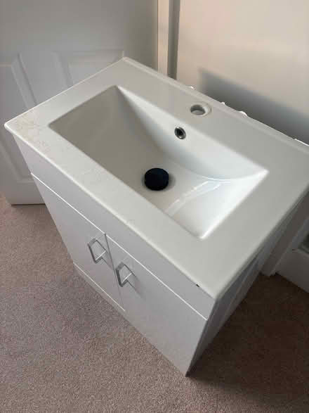 Photo of free Bathroom vanity & sink (Upper Sydenham SE26) #2