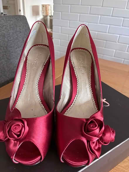 Photo of free Phase Eight size 4 (Middleton PO22) #1