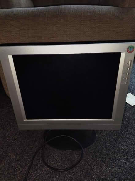Photo of free GNR F153 15-Inch Monitor (Nether Kellet LA6) #1