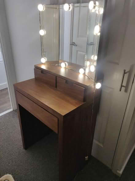 Photo of free Vanity table with attached lights (Knaphill GU21) #2