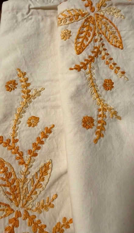 Photo of free linens, etc - will need love (midtwn) #4