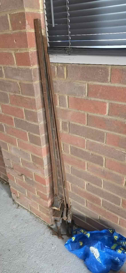 Photo of free 3 slash clamps (BH232DY) #1