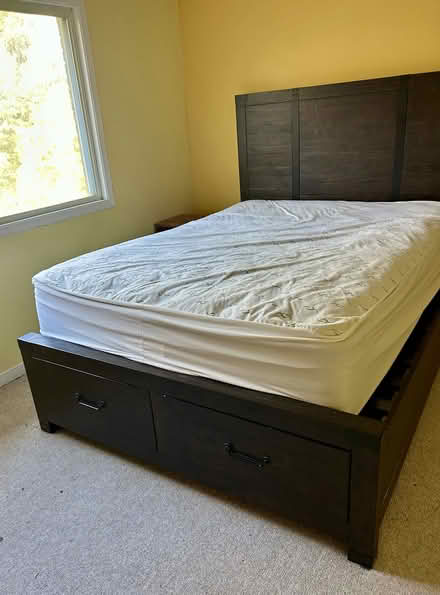 Photo of free Beautiful Queen Bed with drawers (Davis Drive and Leslie.) #2