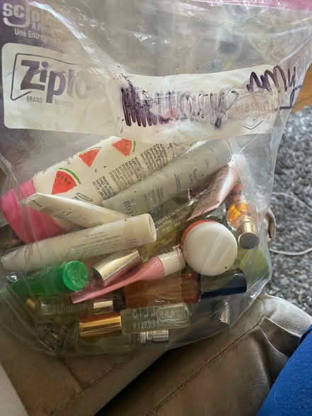 Photo of free Skincare & perfume sampler bag (Pleasanton Val Vista) #1