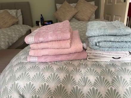 Photo of free Eight Bath And Hand Towels (Saltaire BD18) #2