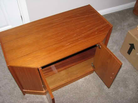Photo of free TV cabinet. (Howe Green CM2) #2