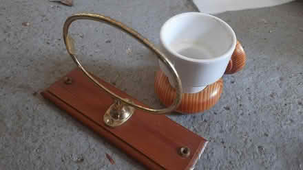 Photo of free Towel & toothbrush holder (Byfleet KT14) #1