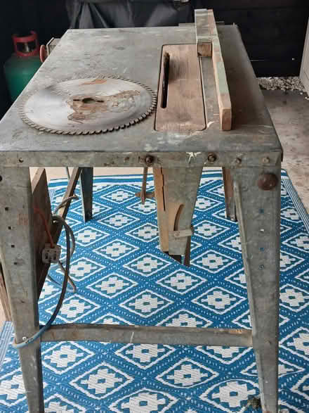 Photo of free Electric table saw (Hollingworth SK14) #2