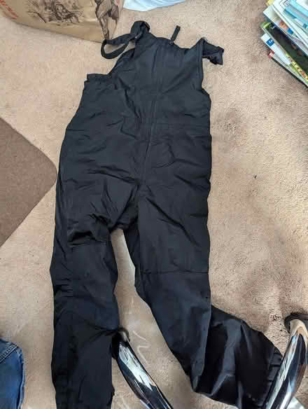 Photo of free Size 6-7 snow suit (Leedom, Ridley park) #1