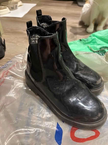 Photo of free Black boots 2.5 (Pangbourne RG8) #1