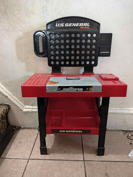 Photo of free Play workbench (East Baltimore) #1