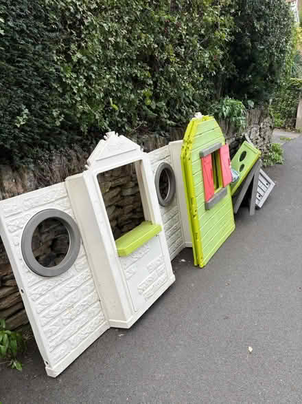 Photo of free Kids play house (S7 Netheredge) #2