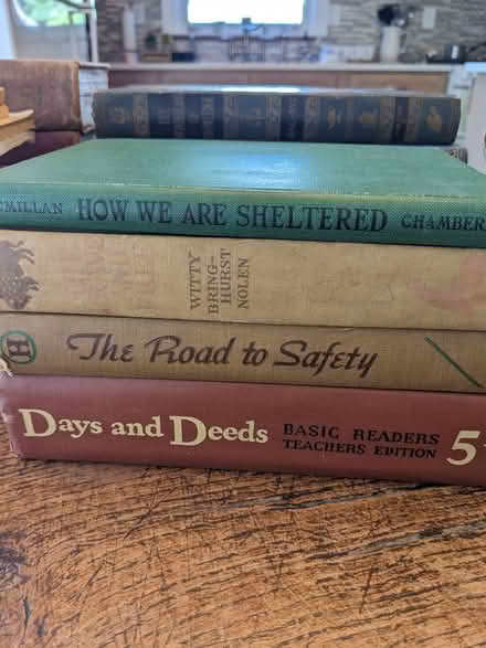 Photo of free A lot of vintage books (Belford, N.J.) #1