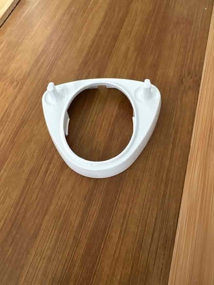 Photo of free Oral-B travel case & charger stand (Kidbrooke SE3) #4