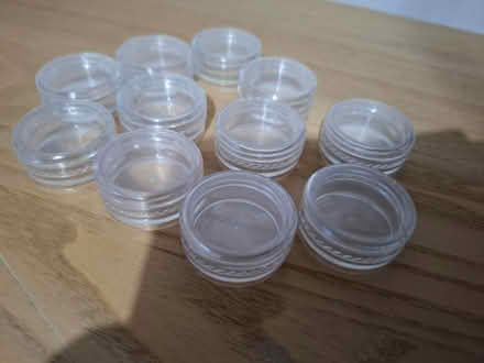 Photo of free Tiny plastic pots (Feltham TW14) #1