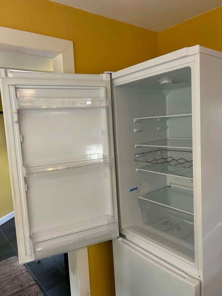 Photo of free Beko Fridge Freezer (Llowes HR3) #2