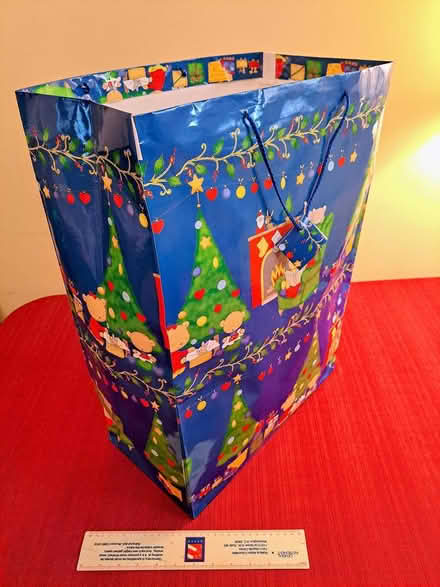 Photo of free Gift bags and tissue (69th Street, Upper Darby) #3