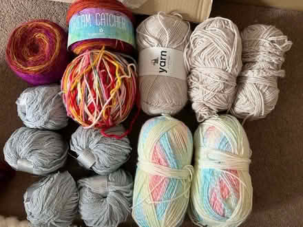 Photo of free Left over yarn (walton st OX2 6AJ) #1
