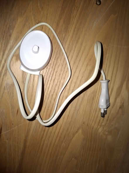 Photo of free Electric tooth brush holder x 2 (Feltham TW14) #1