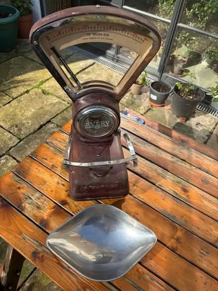 Photo of free Avery antique scales - lbs and ounces - working order (Canonbury N1) #1