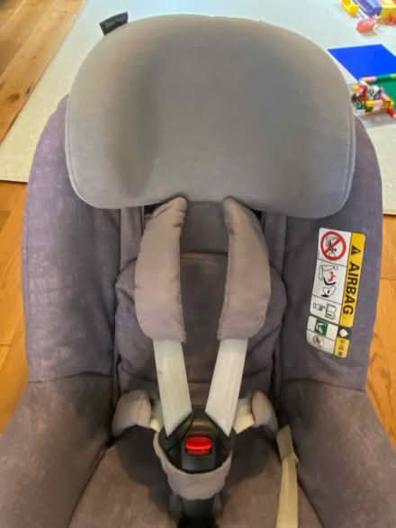 Photo of free Maxi Cosi Pearl pro car seat+isofix (Withington, M20) #3