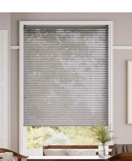 Photo of free Venetian Blind (Abraham Heights LA1) #1