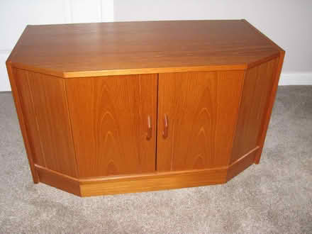 Photo of free TV cabinet. (Howe Green CM2) #3