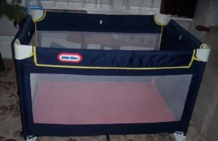 Photo of free Little tile travel cot (ME139 bh) #1