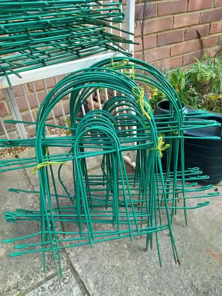 Photo of free Mini fencing. (Woodley RG5) #1
