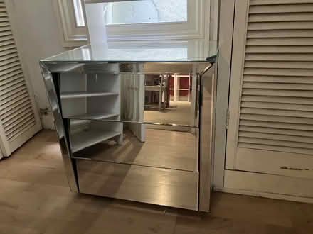 Photo of free Mirrored chest of drawers (Seven Dials BN1) #1