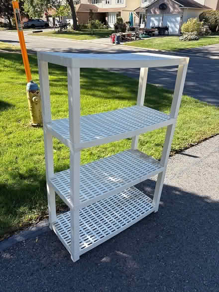 Photo of free PVC shelving. Comes apart easily (Orléans) #1