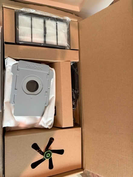 Photo of free Roomba filter and bag—NIB (Chesterbrook Rd & N Albemarle) #1