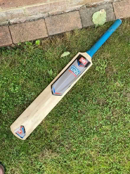 Photo of free Cricket bat (GL3 Churchdown) #1