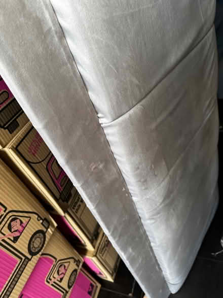 Photo of free 4ft 6” divan bed with headboard and two drawers excellent co (Bottesford NG13) #1