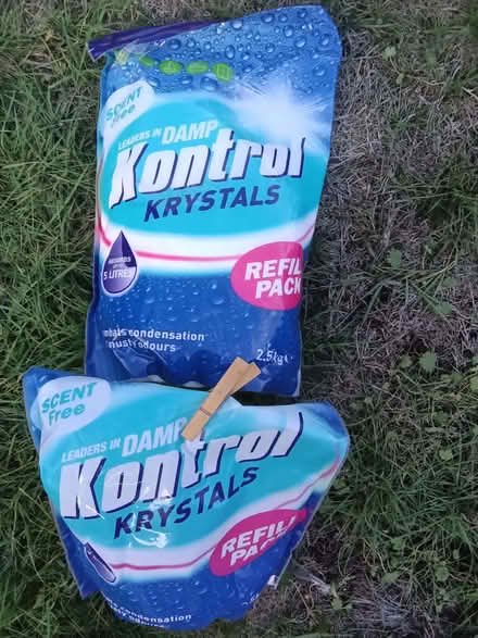 Photo of free Damp absorbing crystals. Full 2.5kg bag and one partly used (Waterlooville PO8) #1